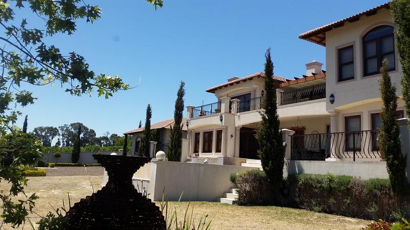 6 Bedroom Property for Sale in Klein Zevenwacht Western Cape